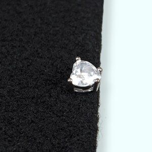 SINGLE Heart-Shaped Stud Earring